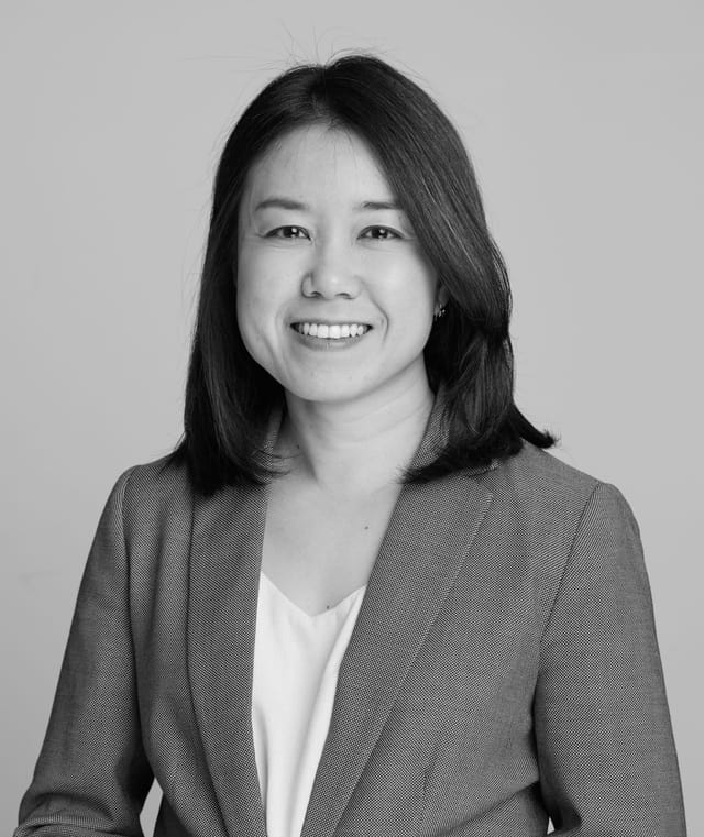 Jen_Loh-260730-11572_bw Jen Loh 2026 black and white photo